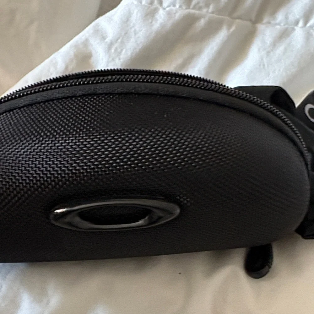 Oakley Kato Vibrant Blue/purplish Goggles with Black Case